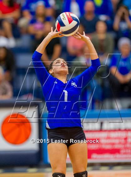 Thumbnail 3 in Clark vs. South San Antonio (UIL 6A Bi-District Playoff) photogallery.