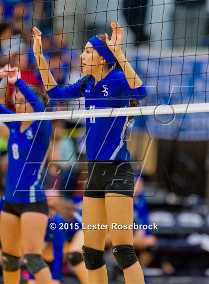 Thumbnail 3 in Clark vs. South San Antonio (UIL 6A Bi-District Playoff) photogallery.