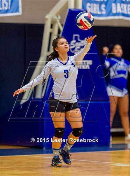 Thumbnail 2 in Clark vs. South San Antonio (UIL 6A Bi-District Playoff) photogallery.