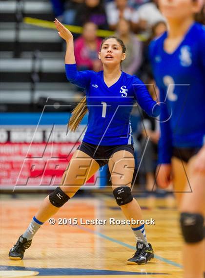 Thumbnail 3 in Clark vs. South San Antonio (UIL 6A Bi-District Playoff) photogallery.