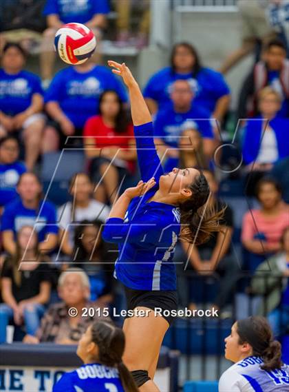 Thumbnail 1 in Clark vs. South San Antonio (UIL 6A Bi-District Playoff) photogallery.