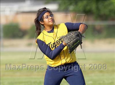 Thumbnail 1 in Inderkum @ Natomas photogallery.