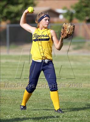Thumbnail 3 in Inderkum @ Natomas photogallery.