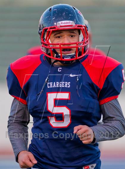 Thumbnail 1 in Veterans Memorial vs. Del Rio (UIL 5A Division 2 Area Playoff) photogallery.