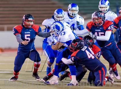 Thumbnail 2 in Veterans Memorial vs. Del Rio (UIL 5A Division 2 Area Playoff) photogallery.