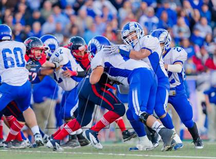 Thumbnail 3 in Veterans Memorial vs. Del Rio (UIL 5A Division 2 Area Playoff) photogallery.