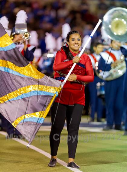 Thumbnail 3 in Veterans Memorial vs. Del Rio (UIL 5A Division 2 Area Playoff) photogallery.