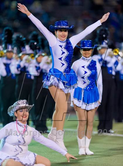 Thumbnail 2 in Veterans Memorial vs. Del Rio (UIL 5A Division 2 Area Playoff) photogallery.
