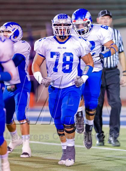 Thumbnail 1 in Veterans Memorial vs. Del Rio (UIL 5A Division 2 Area Playoff) photogallery.