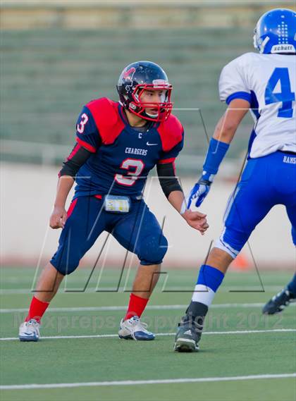 Thumbnail 3 in Veterans Memorial vs. Del Rio (UIL 5A Division 2 Area Playoff) photogallery.