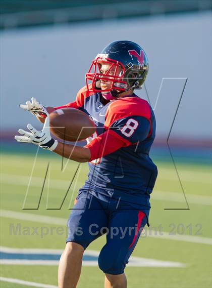Thumbnail 3 in Veterans Memorial vs. Del Rio (UIL 5A Division 2 Area Playoff) photogallery.