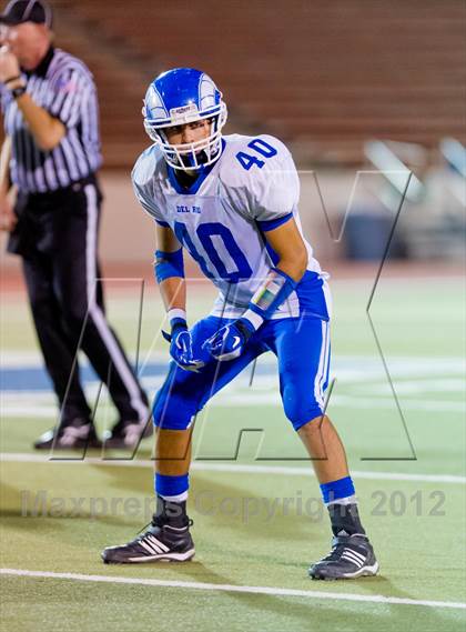 Thumbnail 1 in Veterans Memorial vs. Del Rio (UIL 5A Division 2 Area Playoff) photogallery.