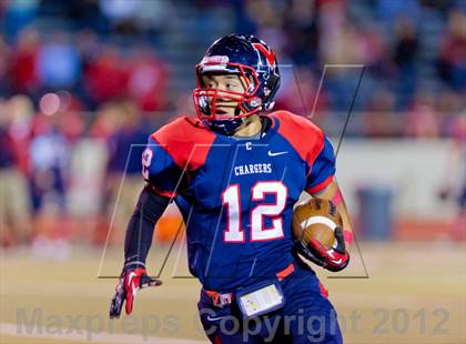 Thumbnail 2 in Veterans Memorial vs. Del Rio (UIL 5A Division 2 Area Playoff) photogallery.