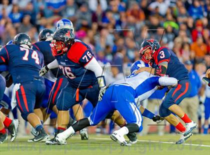 Thumbnail 2 in Veterans Memorial vs. Del Rio (UIL 5A Division 2 Area Playoff) photogallery.