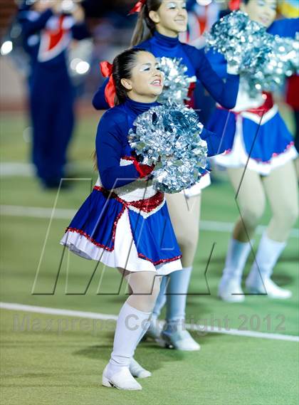 Thumbnail 3 in Veterans Memorial vs. Del Rio (UIL 5A Division 2 Area Playoff) photogallery.