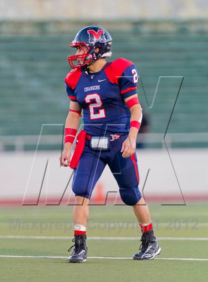 Thumbnail 3 in Veterans Memorial vs. Del Rio (UIL 5A Division 2 Area Playoff) photogallery.