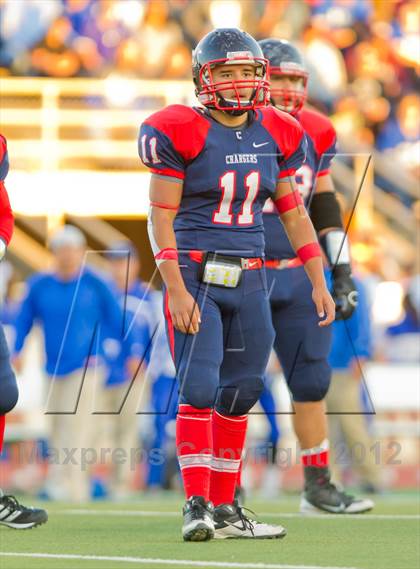 Thumbnail 2 in Veterans Memorial vs. Del Rio (UIL 5A Division 2 Area Playoff) photogallery.