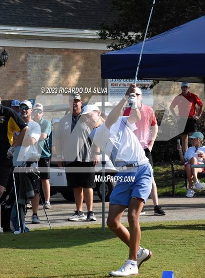 Thumbnail 2 in UIL 2A Boys Golf Finals photogallery.