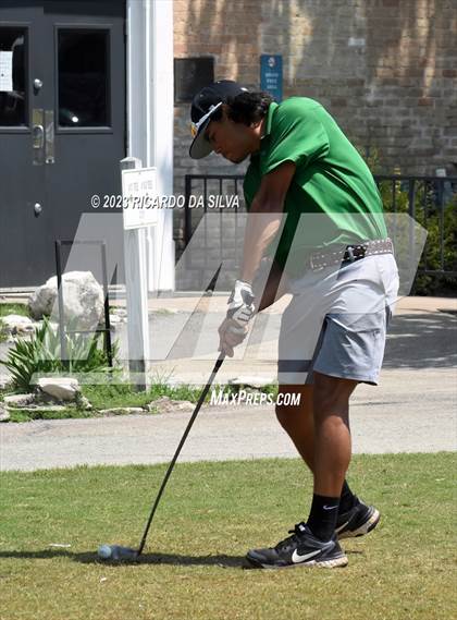 Thumbnail 2 in UIL 2A Boys Golf Finals photogallery.