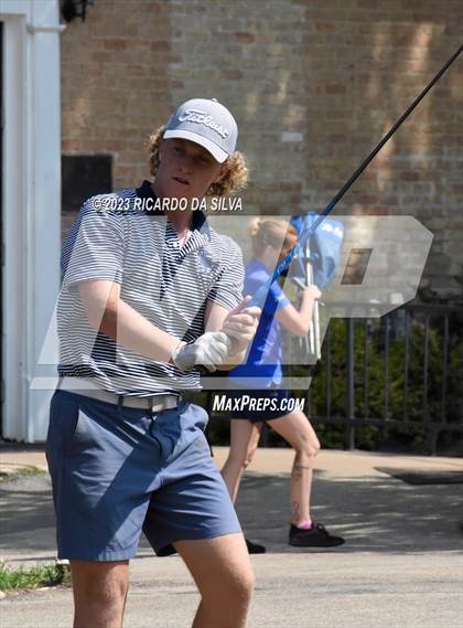 Thumbnail 3 in UIL 2A Boys Golf Finals photogallery.