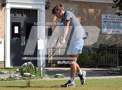 Thumbnail 2 in UIL 2A Boys Golf Finals photogallery.