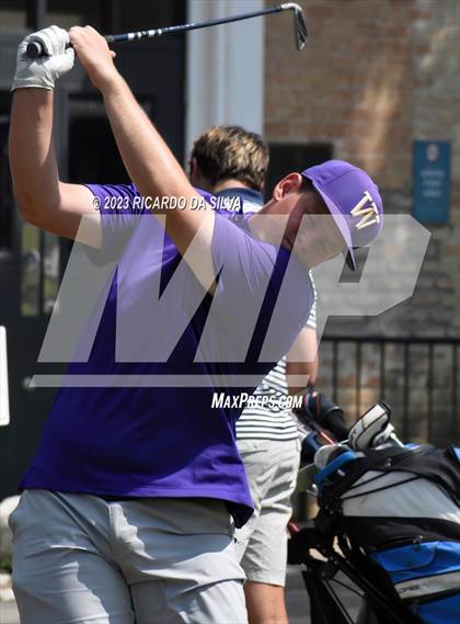 Thumbnail 2 in UIL 2A Boys Golf Finals photogallery.