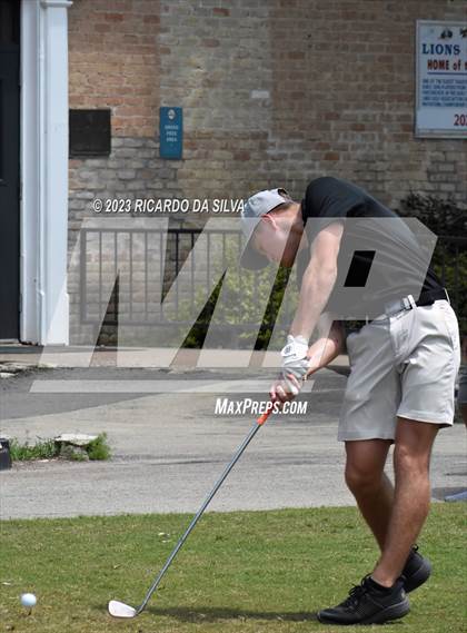 Thumbnail 1 in UIL 2A Boys Golf Finals photogallery.