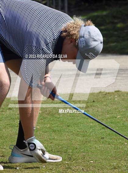 Thumbnail 2 in UIL 2A Boys Golf Finals photogallery.
