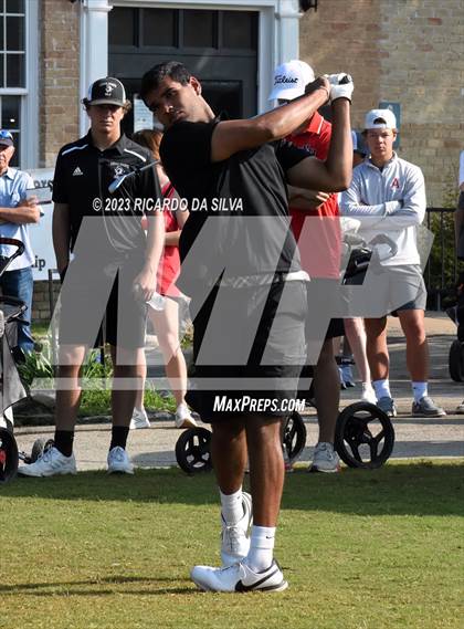 Thumbnail 2 in UIL 2A Boys Golf Finals photogallery.