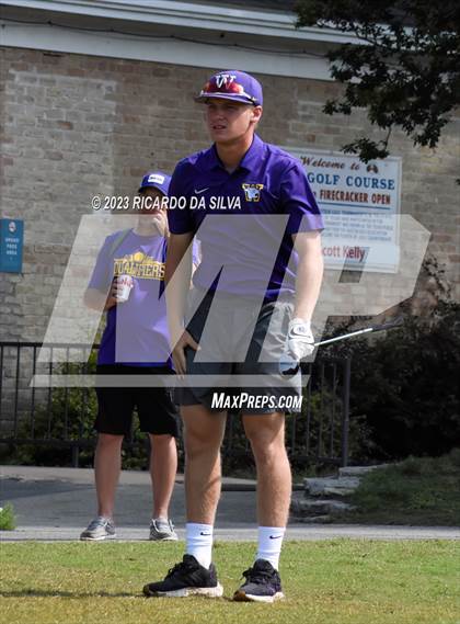 Thumbnail 1 in UIL 2A Boys Golf Finals photogallery.