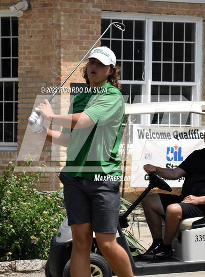 Thumbnail 3 in UIL 2A Boys Golf Finals photogallery.
