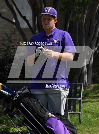 Thumbnail 1 in UIL 2A Boys Golf Finals photogallery.