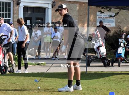 Thumbnail 1 in UIL 2A Boys Golf Finals photogallery.