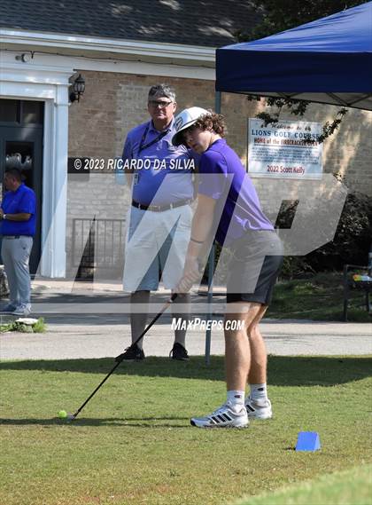 Thumbnail 1 in UIL 2A Boys Golf Finals photogallery.