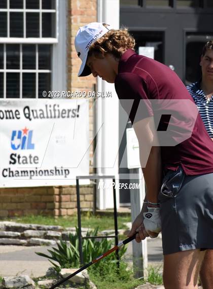 Thumbnail 2 in UIL 2A Boys Golf Finals photogallery.