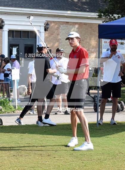 Thumbnail 1 in UIL 2A Boys Golf Finals photogallery.