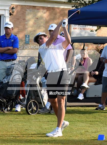 Thumbnail 2 in UIL 2A Boys Golf Finals photogallery.