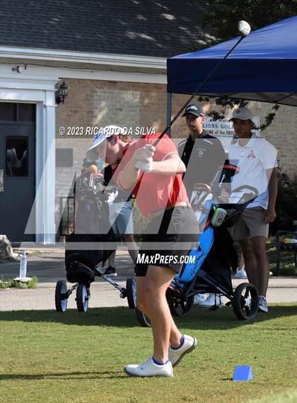 Thumbnail 2 in UIL 2A Boys Golf Finals photogallery.