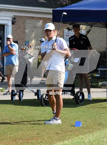 Thumbnail 2 in UIL 2A Boys Golf Finals photogallery.