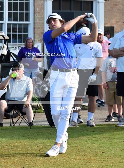 Thumbnail 1 in UIL 2A Boys Golf Finals photogallery.