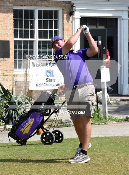 Thumbnail 3 in UIL 2A Boys Golf Finals photogallery.