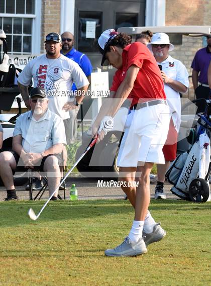 Thumbnail 2 in UIL 2A Boys Golf Finals photogallery.
