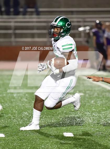 Thumbnail 1 in Cuero vs Navarro (UIL Class 4A-2 Region IV Third Round) photogallery.