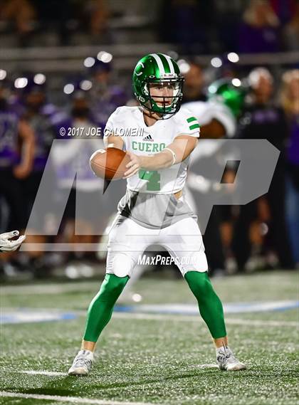 Thumbnail 3 in Cuero vs Navarro (UIL Class 4A-2 Region IV Third Round) photogallery.