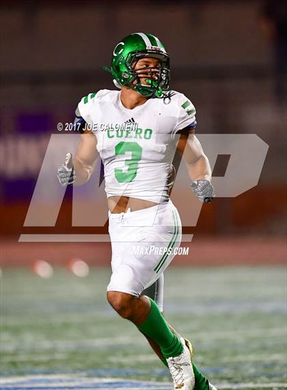 Thumbnail 3 in Cuero vs Navarro (UIL Class 4A-2 Region IV Third Round) photogallery.