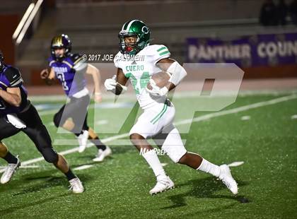 Thumbnail 3 in Cuero vs Navarro (UIL Class 4A-2 Region IV Third Round) photogallery.