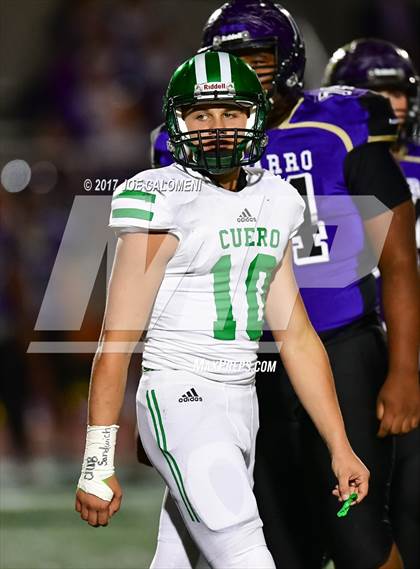 Thumbnail 1 in Cuero vs Navarro (UIL Class 4A-2 Region IV Third Round) photogallery.