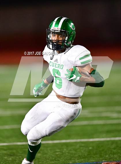 Thumbnail 1 in Cuero vs Navarro (UIL Class 4A-2 Region IV Third Round) photogallery.