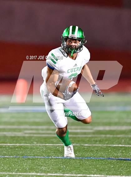 Thumbnail 2 in Cuero vs Navarro (UIL Class 4A-2 Region IV Third Round) photogallery.