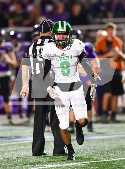 Thumbnail 3 in Cuero vs Navarro (UIL Class 4A-2 Region IV Third Round) photogallery.